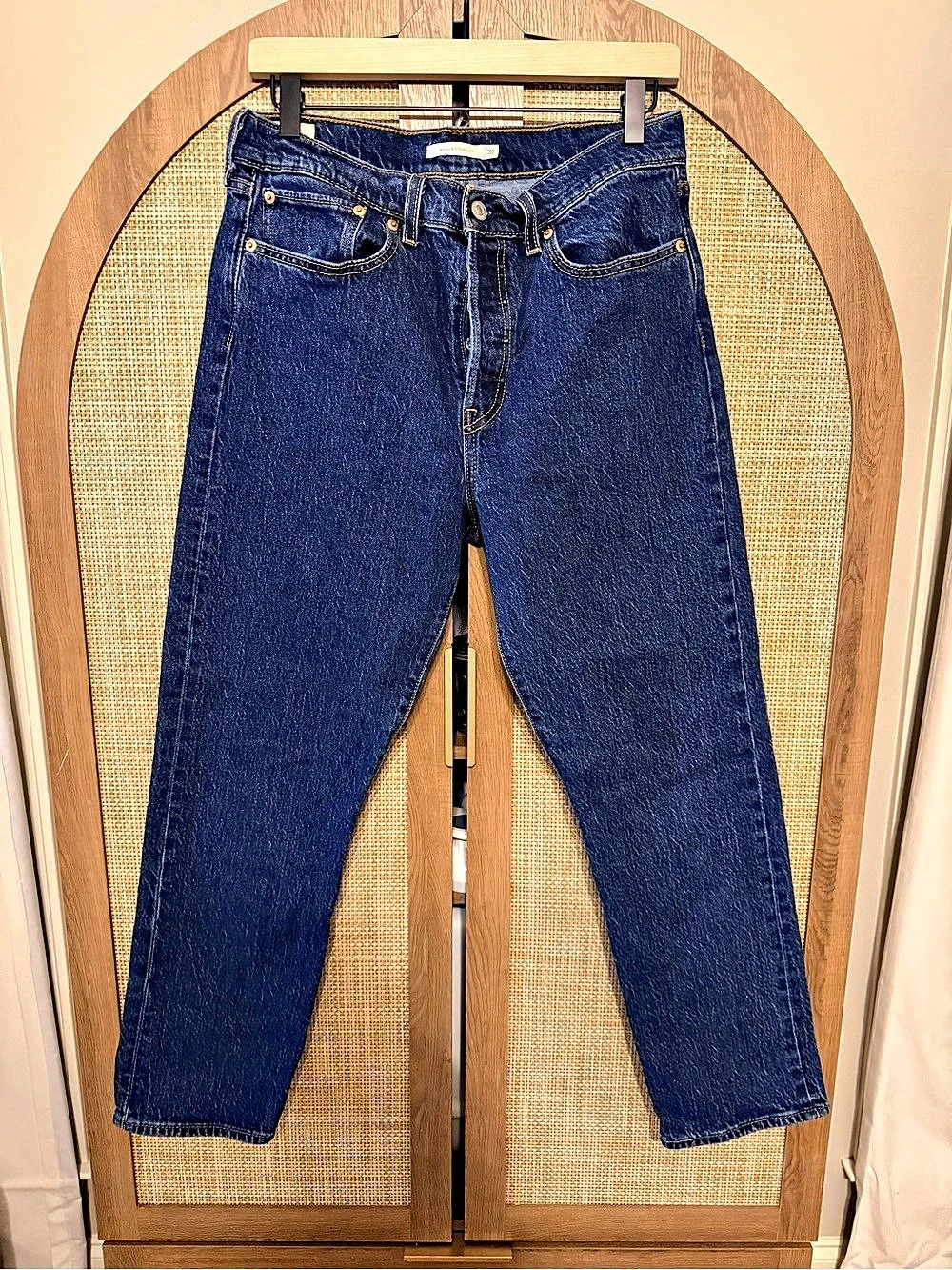 Levi's Wedgie Straight Leg Jeans in Blue Waist 31 Like New
